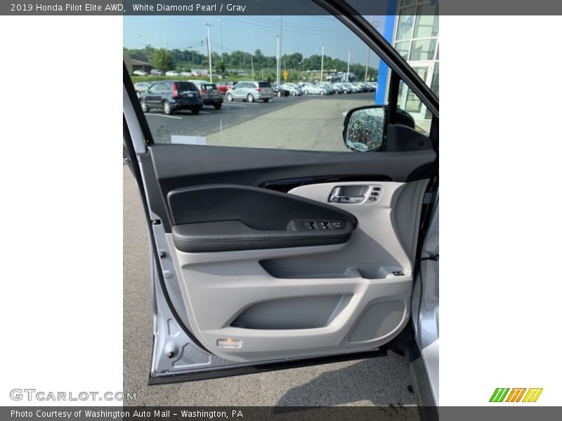 White Diamond Pearl / Gray 2019 Honda Pilot Elite AWD