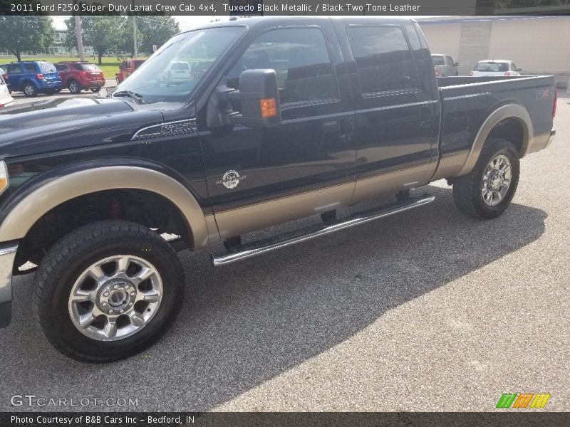 Tuxedo Black Metallic / Black Two Tone Leather 2011 Ford F250 Super Duty Lariat Crew Cab 4x4