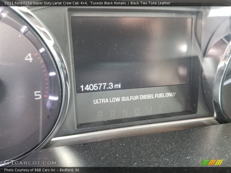 Tuxedo Black Metallic / Black Two Tone Leather 2011 Ford F250 Super Duty Lariat Crew Cab 4x4