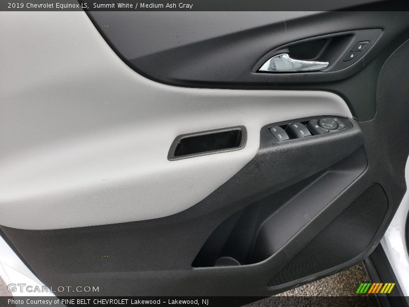 Summit White / Medium Ash Gray 2019 Chevrolet Equinox LS