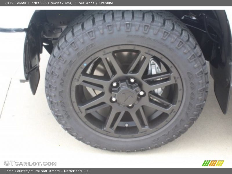 Super White / Graphite 2019 Toyota Tundra SR5 CrewMax 4x4