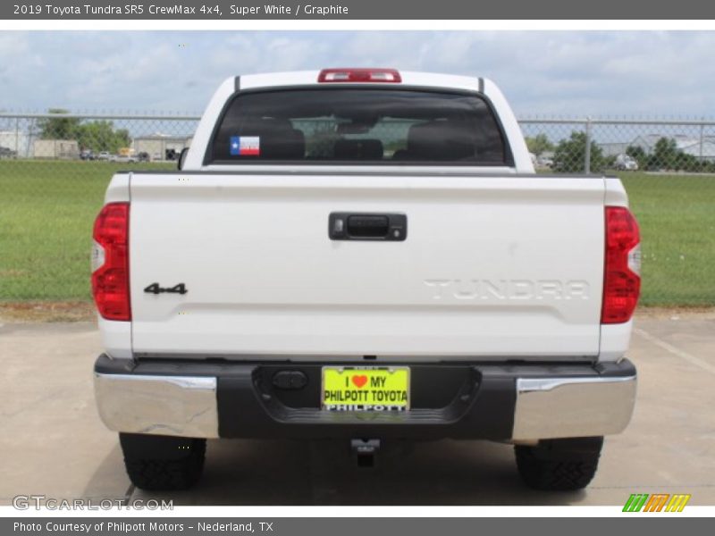 Super White / Graphite 2019 Toyota Tundra SR5 CrewMax 4x4