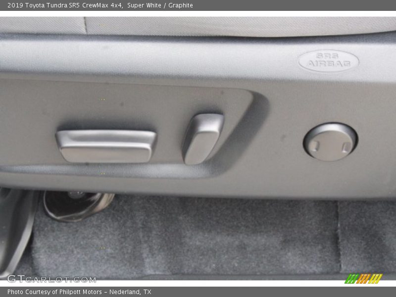 Super White / Graphite 2019 Toyota Tundra SR5 CrewMax 4x4