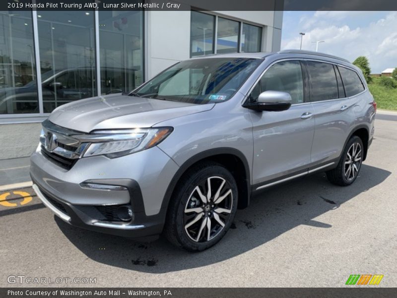 Lunar Silver Metallic / Gray 2019 Honda Pilot Touring AWD