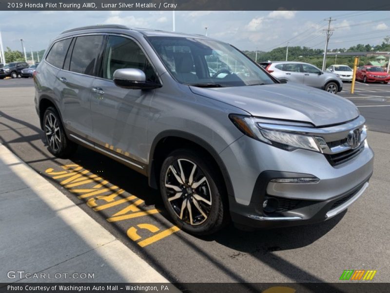 Lunar Silver Metallic / Gray 2019 Honda Pilot Touring AWD