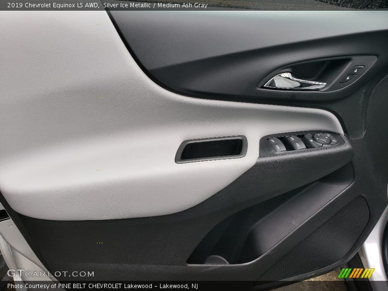 Silver Ice Metallic / Medium Ash Gray 2019 Chevrolet Equinox LS AWD