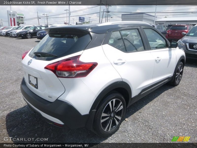 Fresh Powder White / Charcoal 2019 Nissan Kicks SR