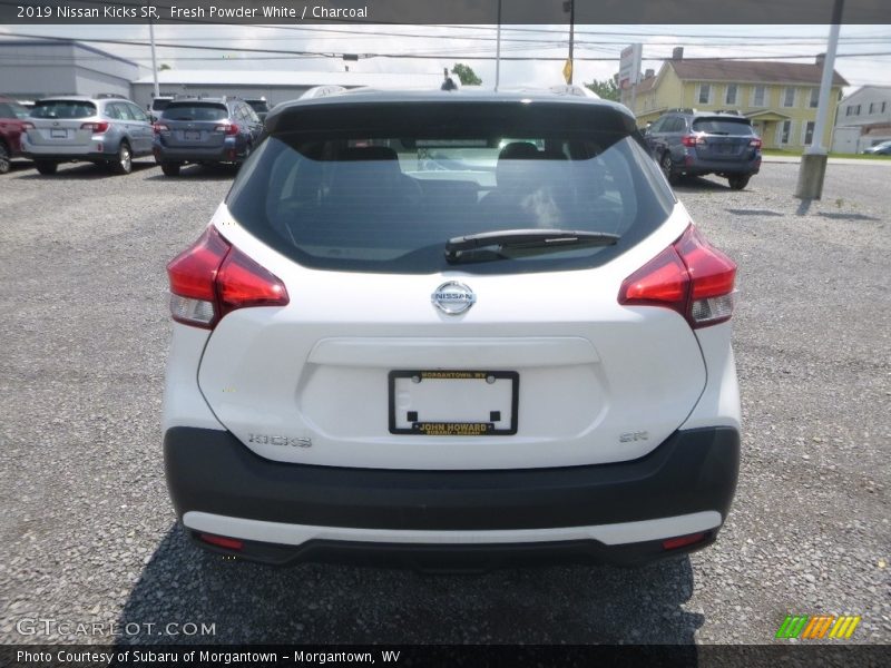 Fresh Powder White / Charcoal 2019 Nissan Kicks SR