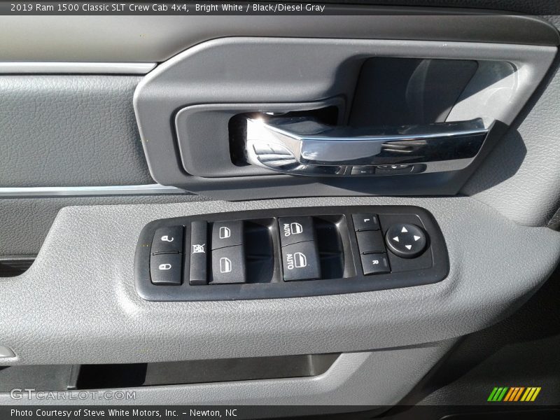 Bright White / Black/Diesel Gray 2019 Ram 1500 Classic SLT Crew Cab 4x4
