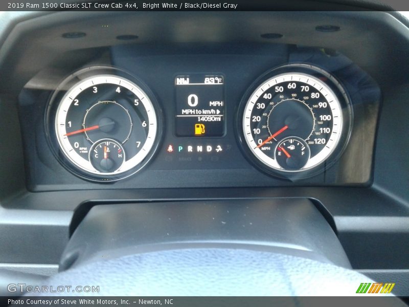 Bright White / Black/Diesel Gray 2019 Ram 1500 Classic SLT Crew Cab 4x4