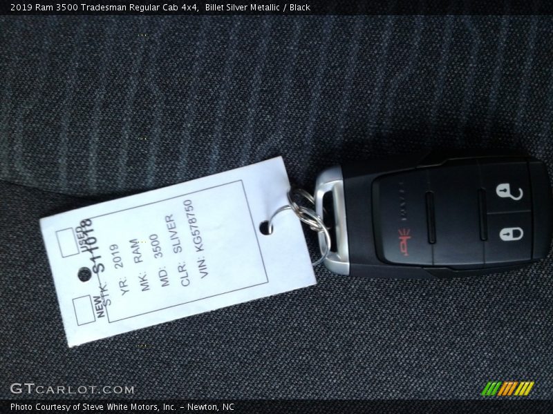 Billet Silver Metallic / Black 2019 Ram 3500 Tradesman Regular Cab 4x4