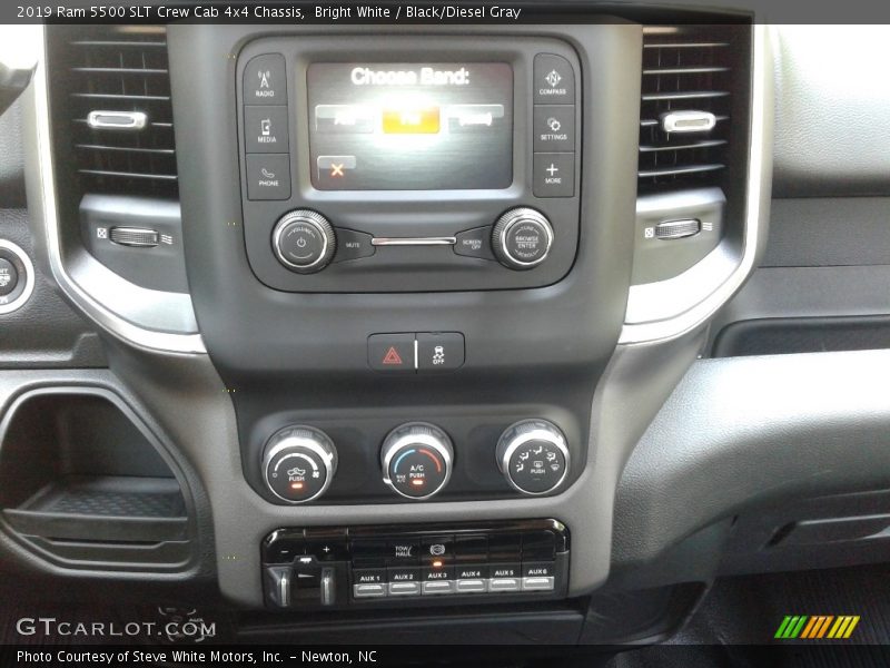 Bright White / Black/Diesel Gray 2019 Ram 5500 SLT Crew Cab 4x4 Chassis