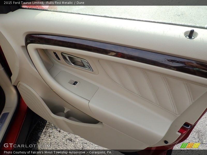 Ruby Red Metallic / Dune 2015 Ford Taurus Limited