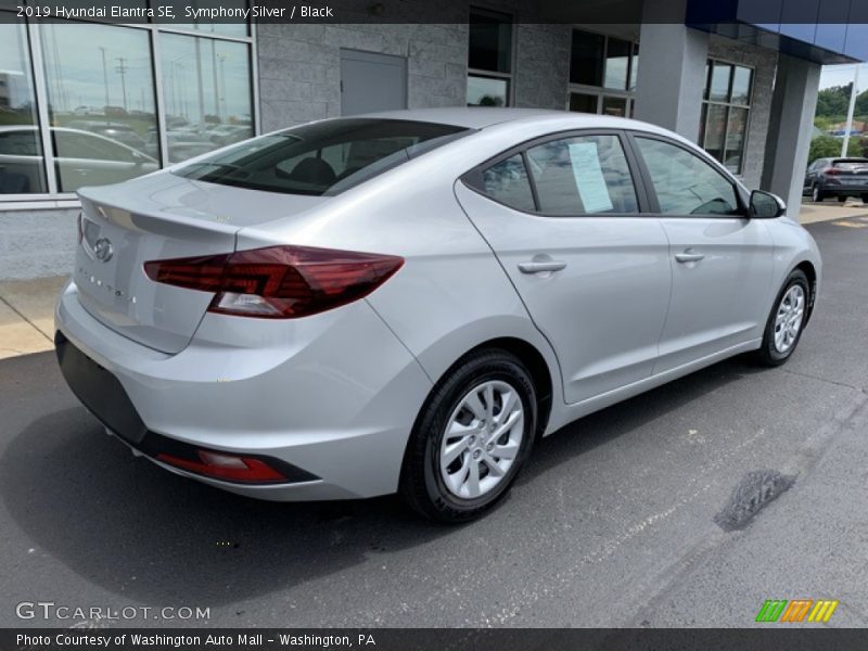 Symphony Silver / Black 2019 Hyundai Elantra SE