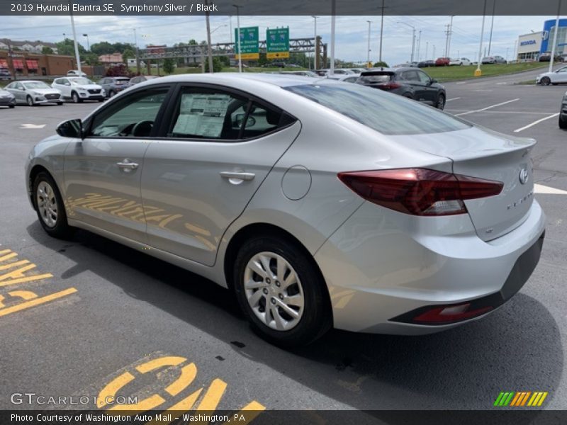 Symphony Silver / Black 2019 Hyundai Elantra SE