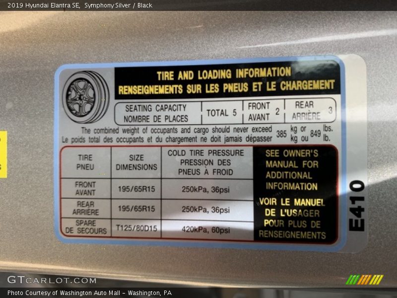 Symphony Silver / Black 2019 Hyundai Elantra SE