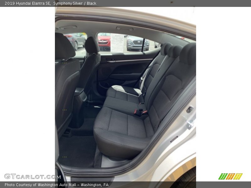 Symphony Silver / Black 2019 Hyundai Elantra SE