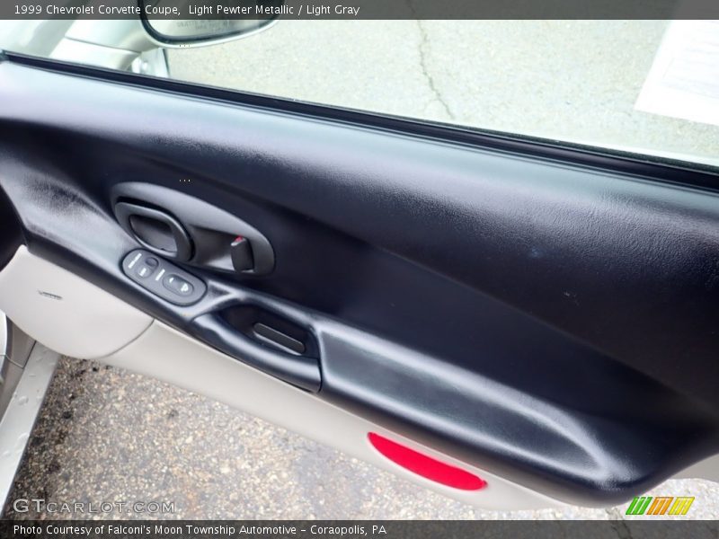 Light Pewter Metallic / Light Gray 1999 Chevrolet Corvette Coupe