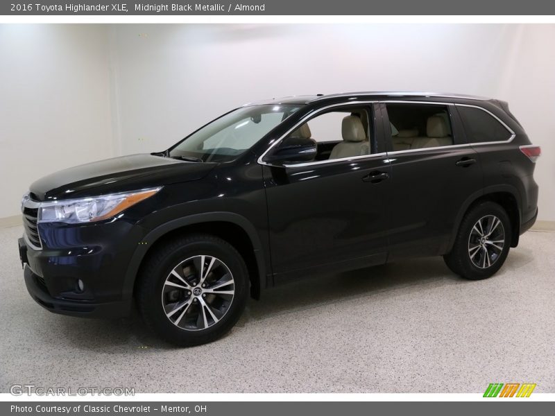 Midnight Black Metallic / Almond 2016 Toyota Highlander XLE