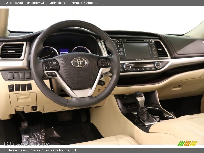 Midnight Black Metallic / Almond 2016 Toyota Highlander XLE
