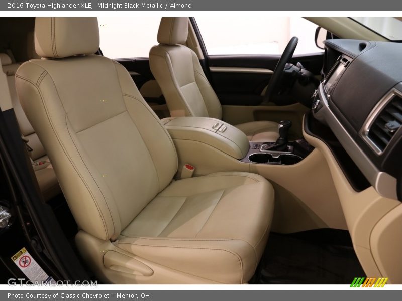 Midnight Black Metallic / Almond 2016 Toyota Highlander XLE