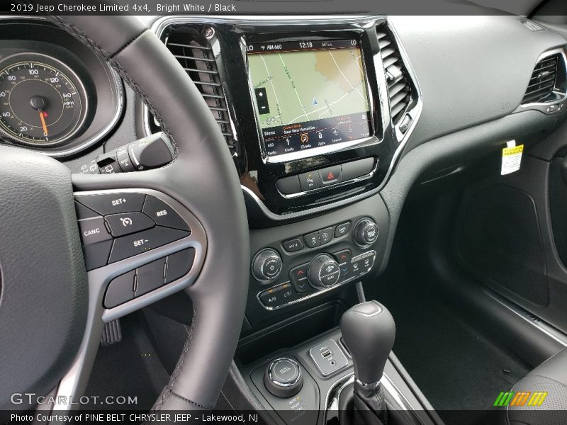 Bright White / Black 2019 Jeep Cherokee Limited 4x4