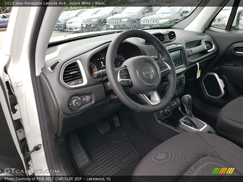 Alpine White / Black 2019 Jeep Renegade Latitude 4x4