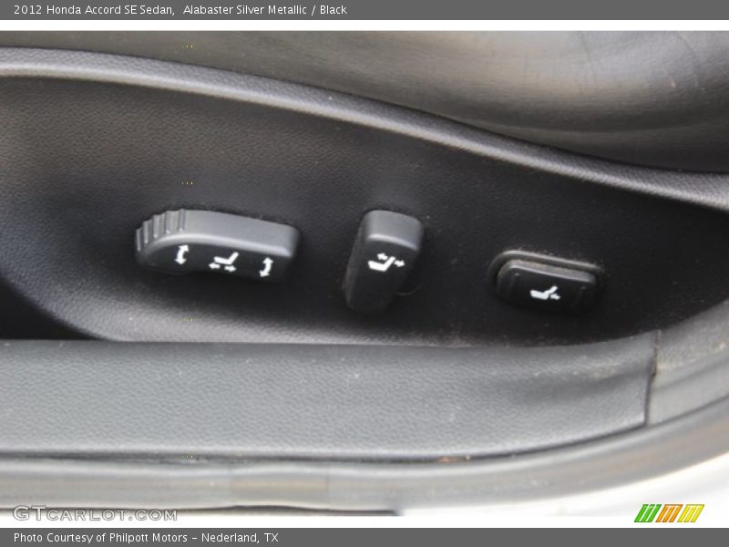 Alabaster Silver Metallic / Black 2012 Honda Accord SE Sedan