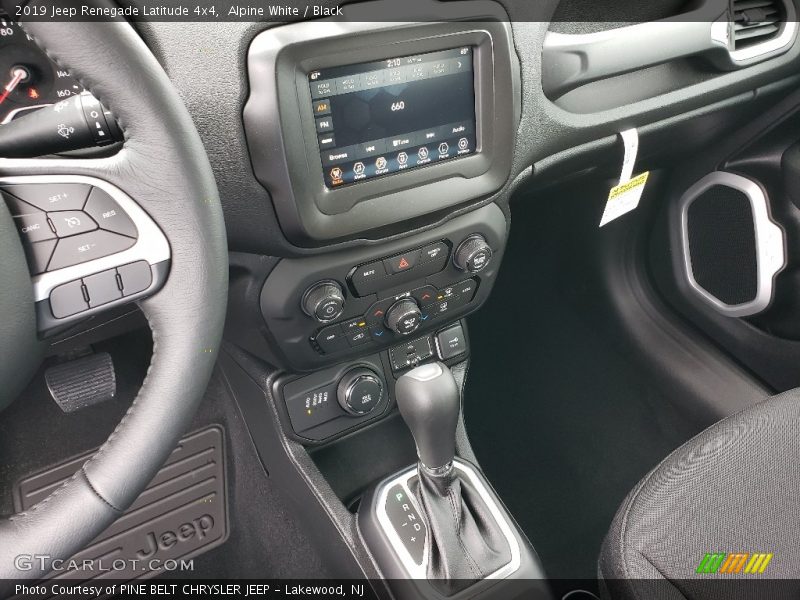 Alpine White / Black 2019 Jeep Renegade Latitude 4x4