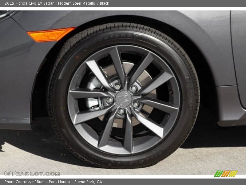 Modern Steel Metallic / Black 2019 Honda Civic EX Sedan