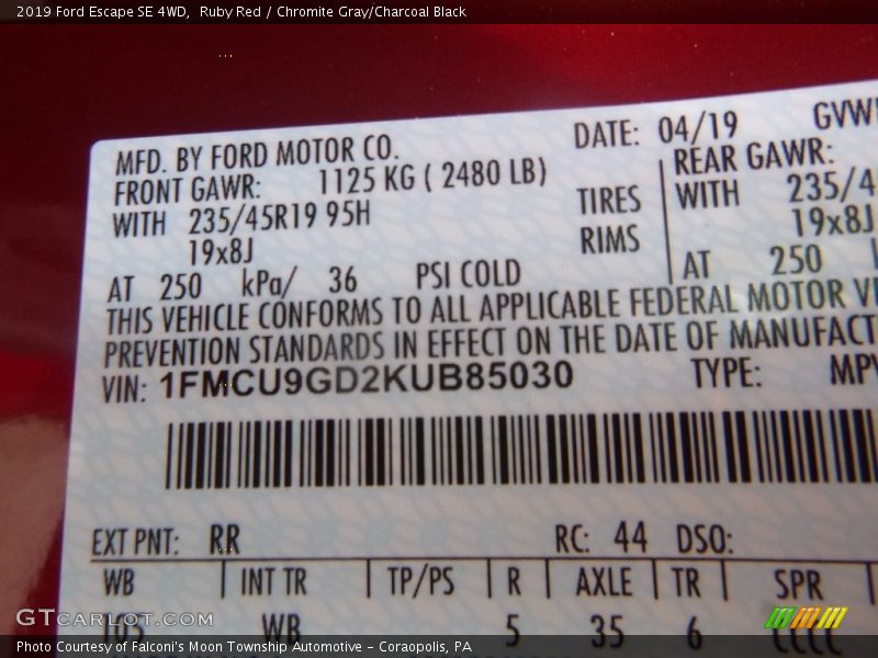 Ruby Red / Chromite Gray/Charcoal Black 2019 Ford Escape SE 4WD
