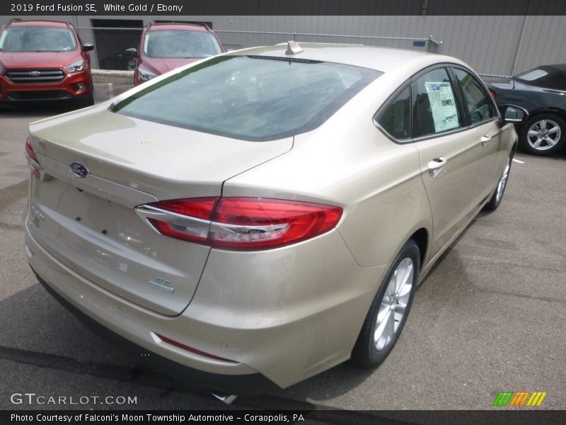 White Gold / Ebony 2019 Ford Fusion SE