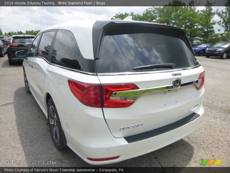 White Diamond Pearl / Beige 2019 Honda Odyssey Touring