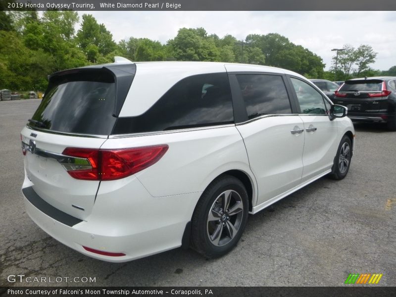 White Diamond Pearl / Beige 2019 Honda Odyssey Touring