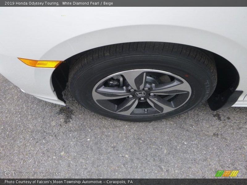 White Diamond Pearl / Beige 2019 Honda Odyssey Touring
