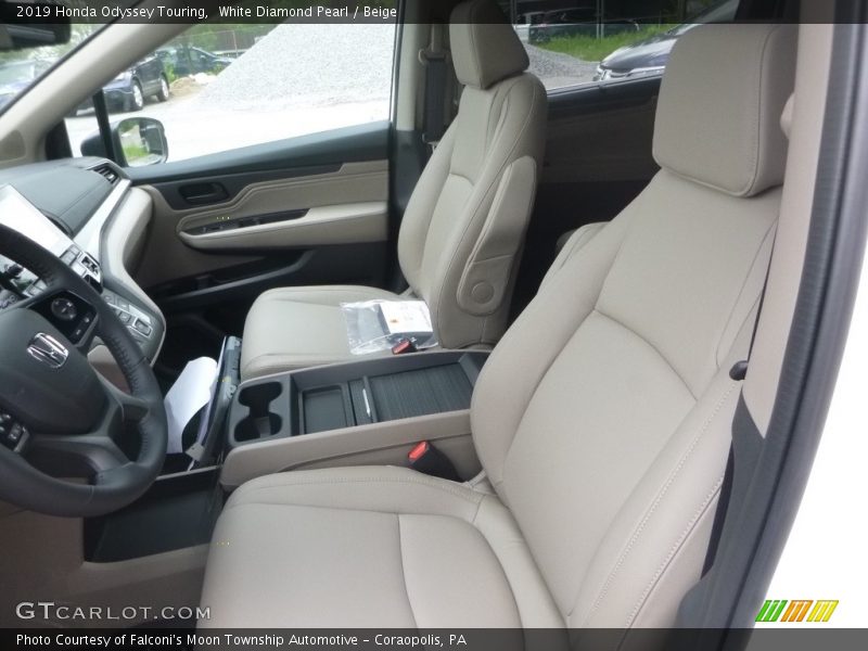 White Diamond Pearl / Beige 2019 Honda Odyssey Touring