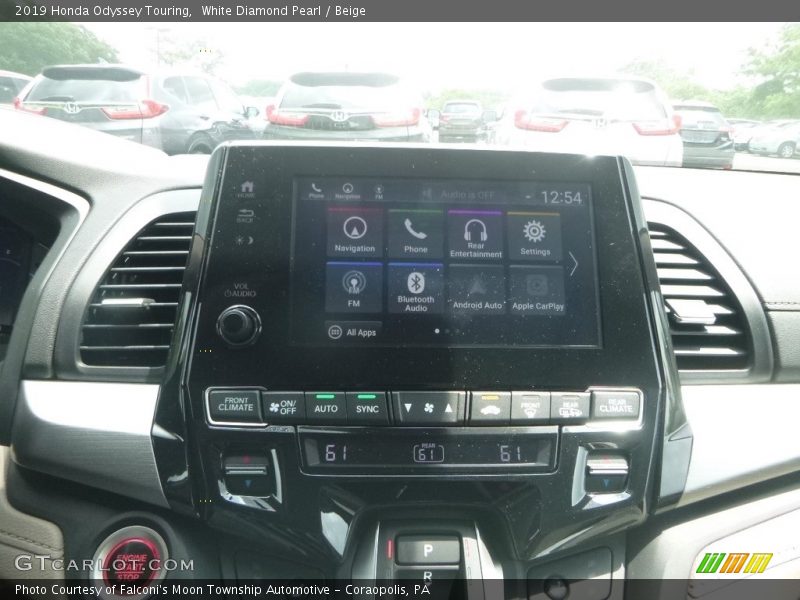 White Diamond Pearl / Beige 2019 Honda Odyssey Touring