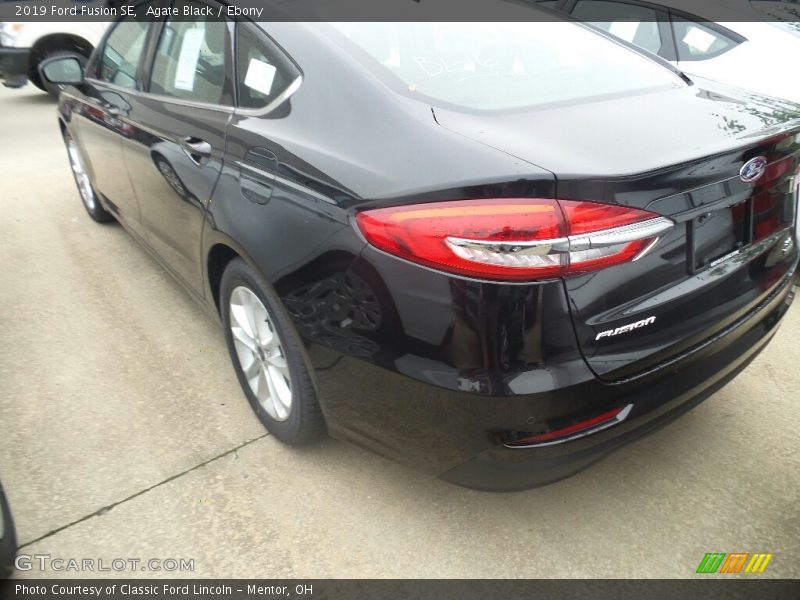 Agate Black / Ebony 2019 Ford Fusion SE