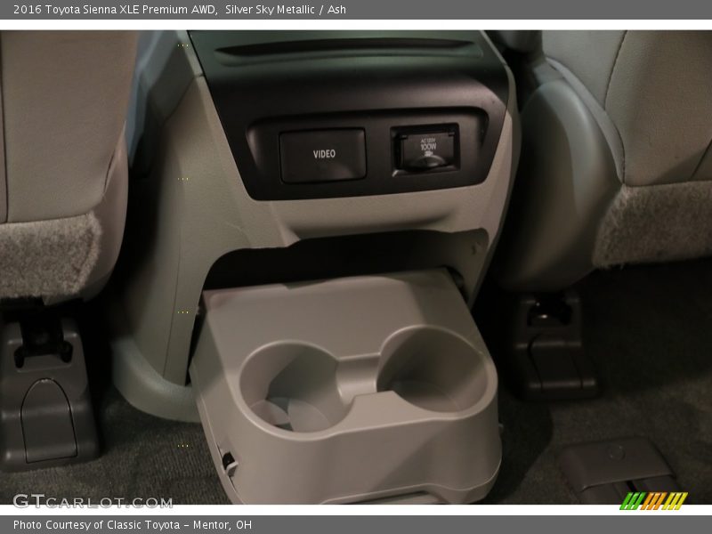 Silver Sky Metallic / Ash 2016 Toyota Sienna XLE Premium AWD