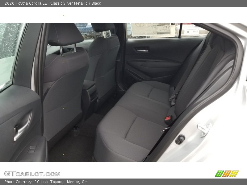 Classic Silver Metallic / Black 2020 Toyota Corolla LE