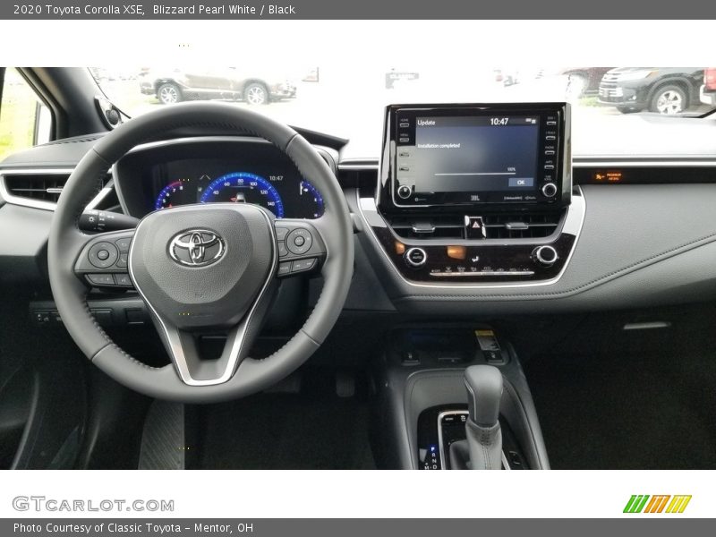 Blizzard Pearl White / Black 2020 Toyota Corolla XSE