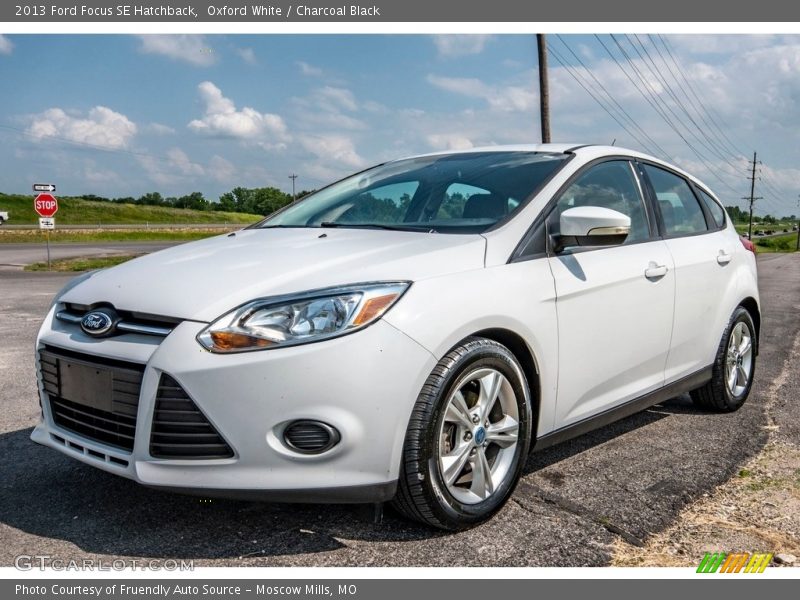 Oxford White / Charcoal Black 2013 Ford Focus SE Hatchback