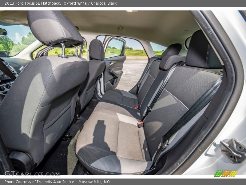 Oxford White / Charcoal Black 2013 Ford Focus SE Hatchback