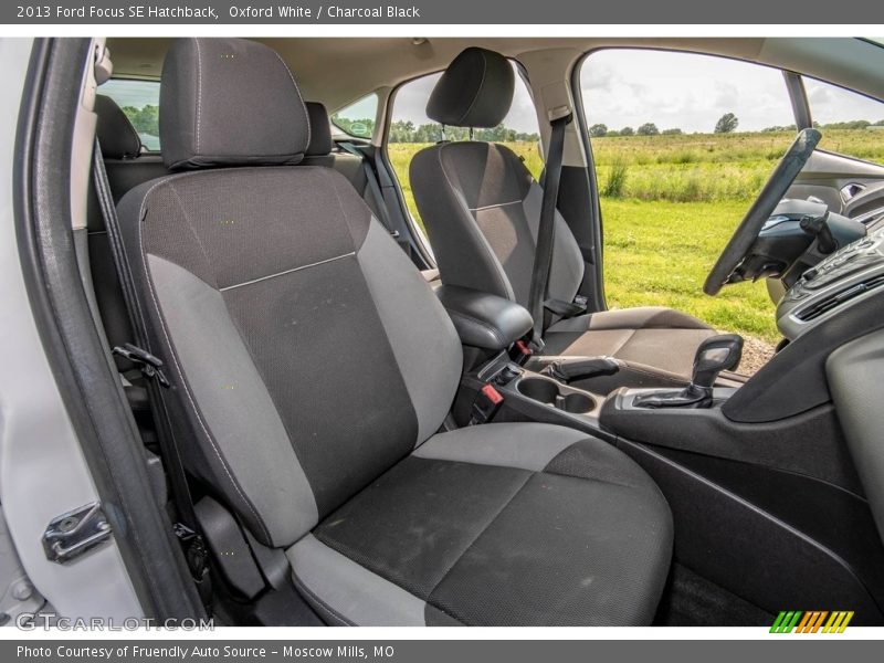 Oxford White / Charcoal Black 2013 Ford Focus SE Hatchback