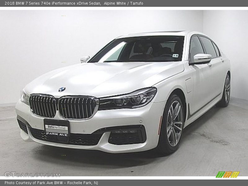 Alpine White / Tartufo 2018 BMW 7 Series 740e iPerformance xDrive Sedan
