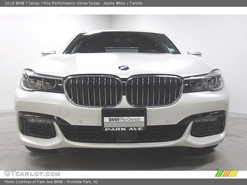 Alpine White / Tartufo 2018 BMW 7 Series 740e iPerformance xDrive Sedan