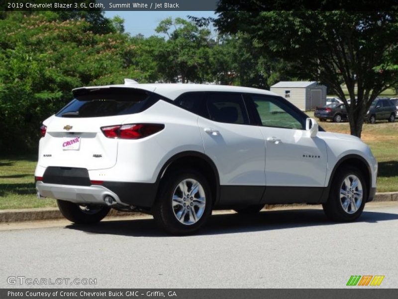 Summit White / Jet Black 2019 Chevrolet Blazer 3.6L Cloth