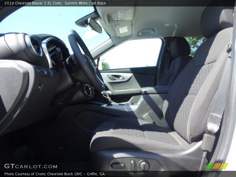 Summit White / Jet Black 2019 Chevrolet Blazer 3.6L Cloth