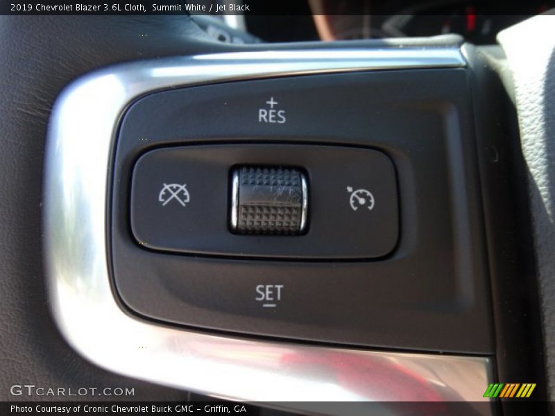 Summit White / Jet Black 2019 Chevrolet Blazer 3.6L Cloth
