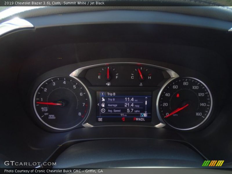 Summit White / Jet Black 2019 Chevrolet Blazer 3.6L Cloth